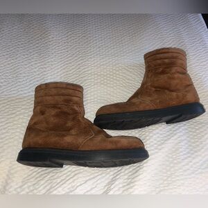 Insulated Women’s Brown Suede Boots by Bates Floaters Size 9EW